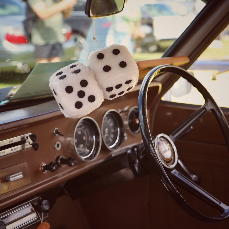 Retro mirror dice