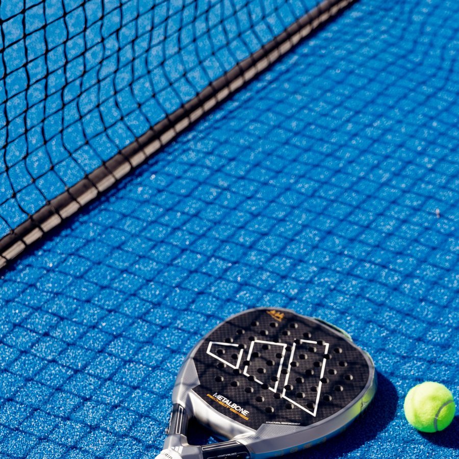 Padel court racket